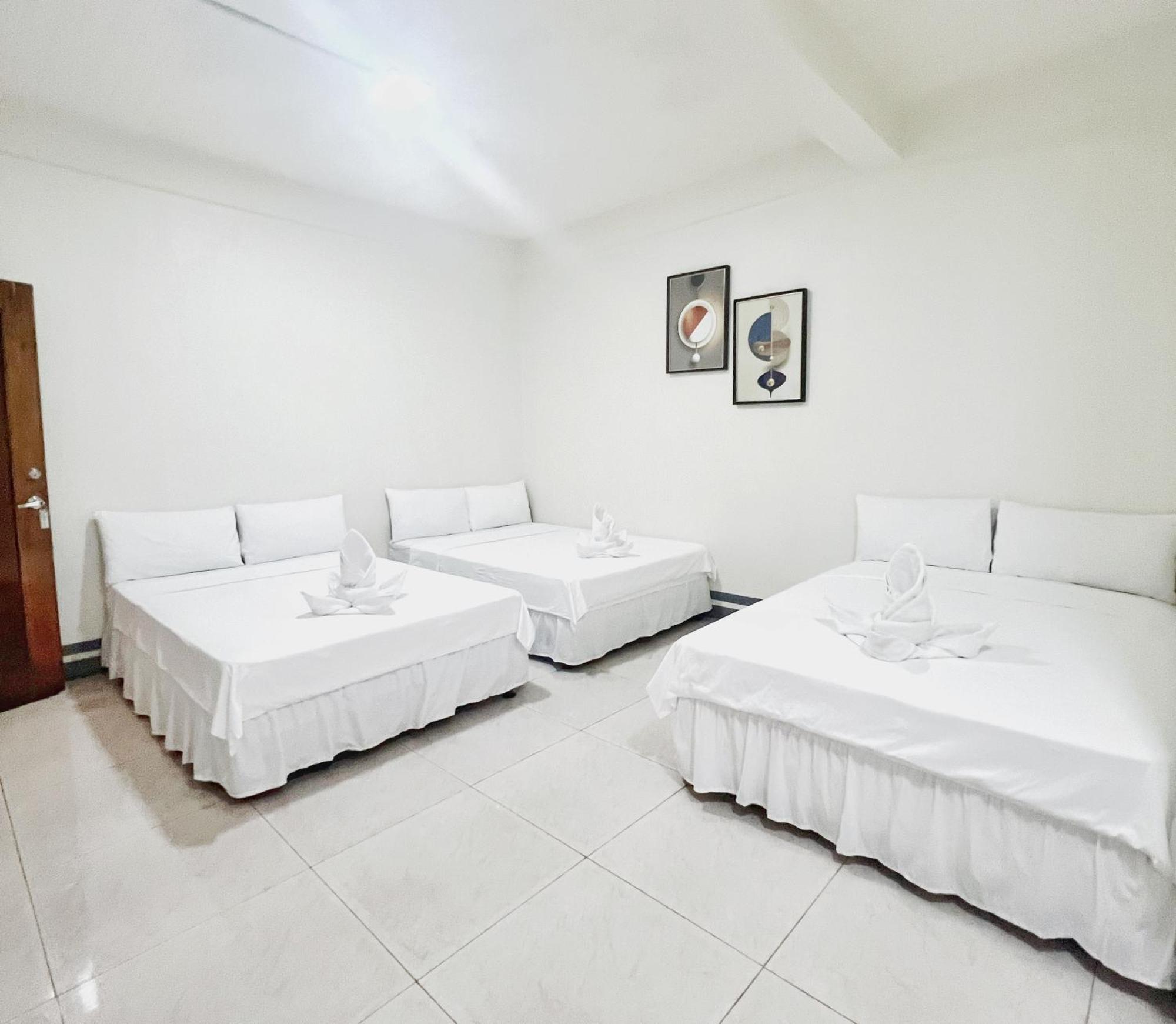 Verra Inn Tagaytay City Extérieur photo