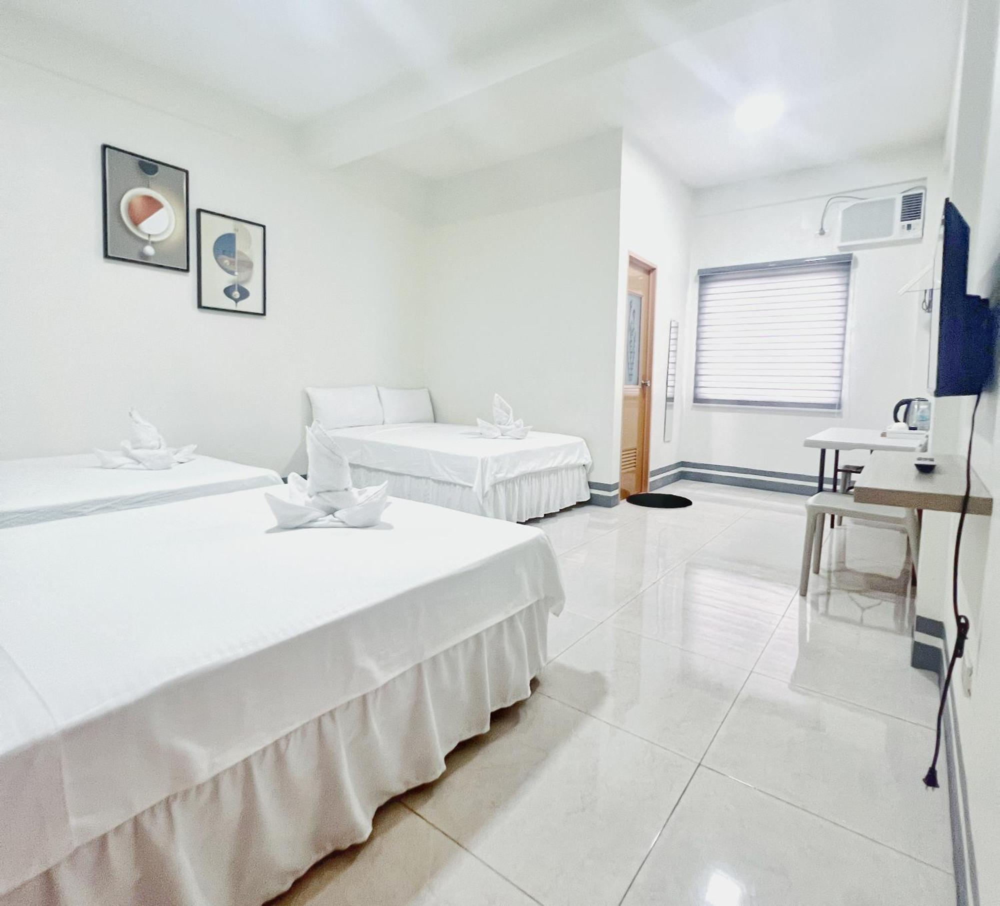 Verra Inn Tagaytay City Extérieur photo